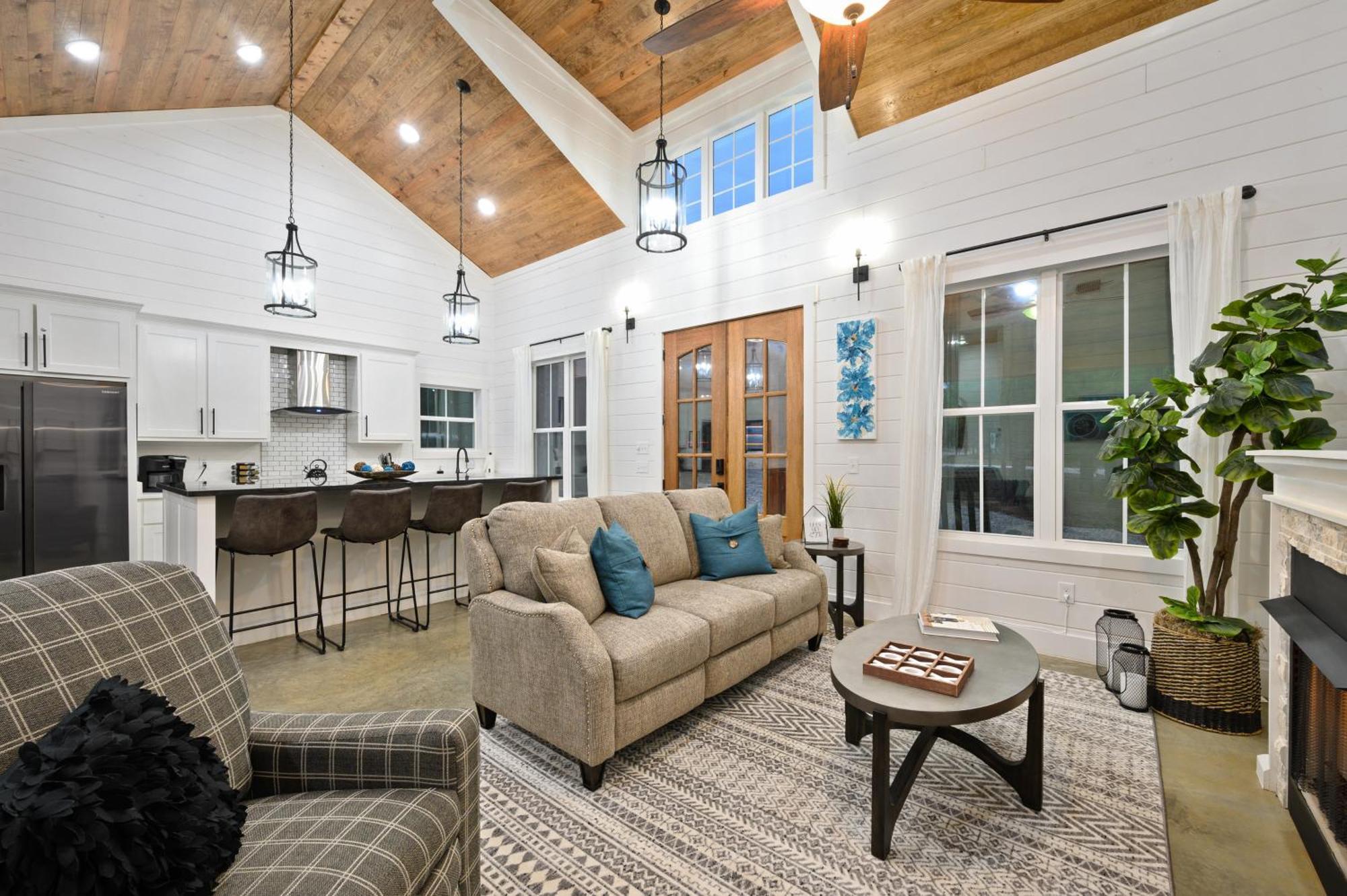 Villa Bella Luna Cabin - Cozy Farmhouse Cabin, Private Deck, Swing Set, Fire Pit, Hot Tub Broken Bow Exterior foto